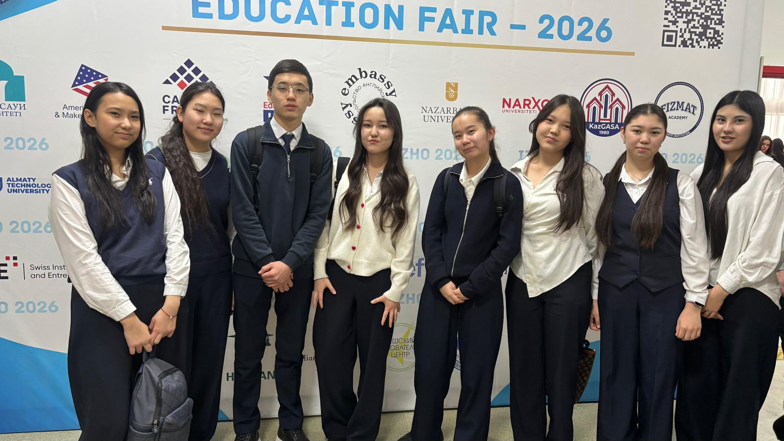 Республикалық физика-математика мектебінде «Дарын» республикалық ғылыми-практикалық орталығының ұйымдастыруымен өтілген көрме